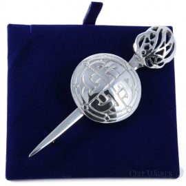 Round Shield 4x Knots Pewter Kilt Pin